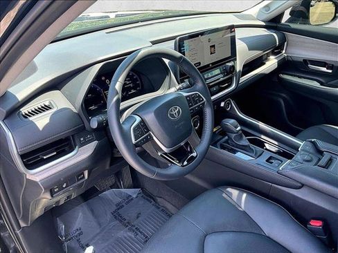 Used 2026 Toyota Grand Highlander FWD image 14