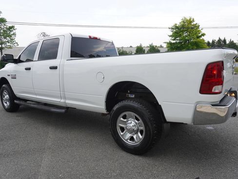 Used 2014 RAM 2500 Tradesman w/ Chrome Appearance Group AWD/4WD image 5