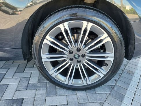 Used 2023 Land Rover Range Rover Sport SE Dynamic image 14