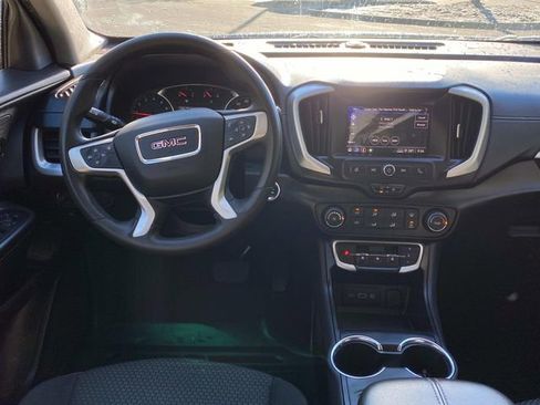 Used 2022 GMC Terrain SLE image 8
