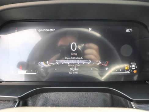 Used 2025 Jeep Grand Cherokee Limited image 23