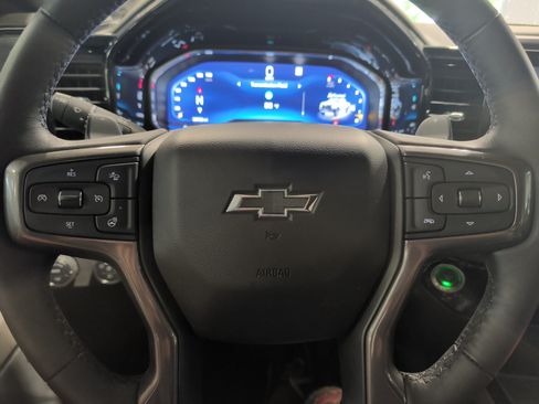 Used 2023 Chevrolet Silverado 1500 ZR2 w/ Technology Package AWD/4WD image 9