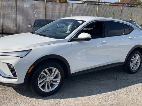 Used 2024 Buick Envista Preferred w/ Convenience II Package image 8