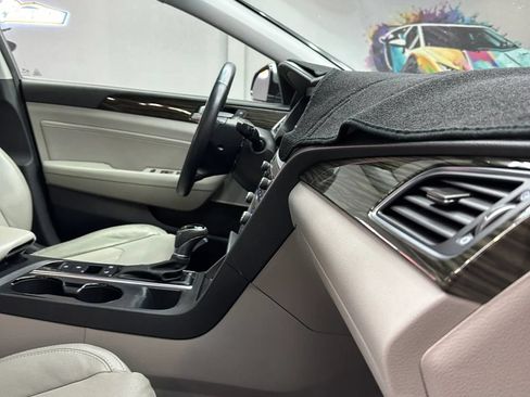 Used 2016 Hyundai Sonata Limited w/ Option Group 05 FWD image 33