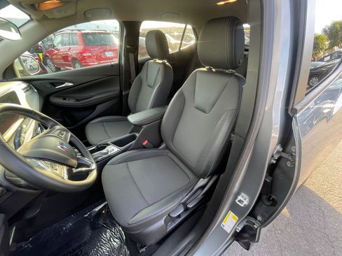 Used 2025 Buick Encore GX Preferred image 36