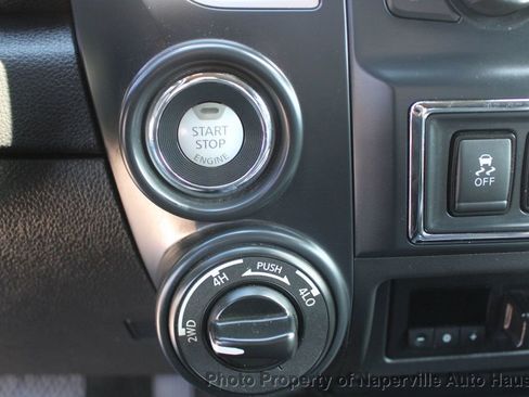 Used 2018 Nissan Titan SL w/ Midnight Edition AWD/4WD image 23