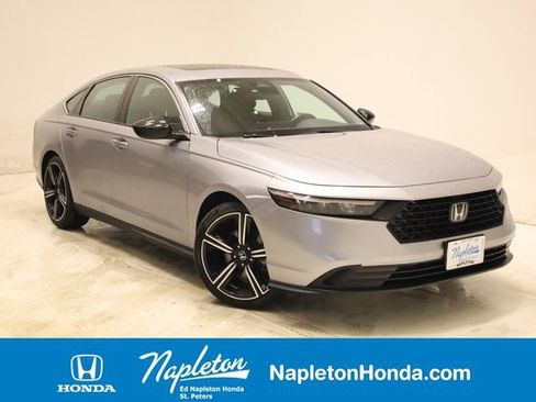 Used 2023 Honda Accord Sport image 1