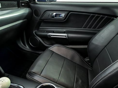 Used 2017 Ford Mustang GT Premium w/ GT Performance Package RWD image 27