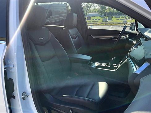 Used 2024 Cadillac XT6 Luxury w/ LPO, Floor Liner Package image 7