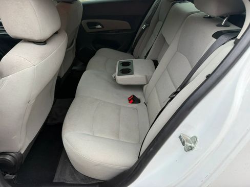 Used 2015 Chevrolet Cruze LT FWD image 22