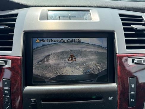 Used 2008 Cadillac Escalade EXT AWD/4WD image 4