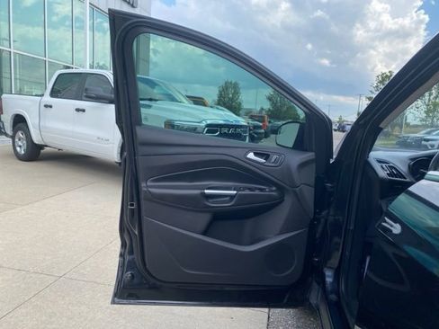 Used 2015 Ford Escape SE w/ Equipment Group 201A AWD/4WD image 9