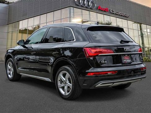 Used 2023 Audi Q5 2.0T Premium w/ Convenience Package image 2
