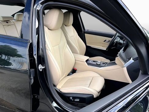 Used 2023 BMW 330i Sedan w/ Driving Assistance Package RWD image 8