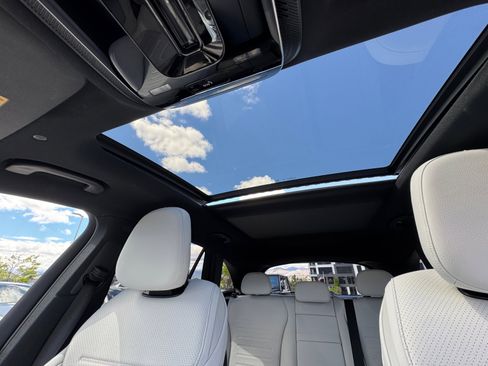 Used 2026 Mercedes-Benz GLC 300 4MATIC image 24