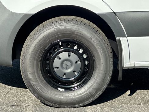 New 2026 Mercedes-Benz Sprinter 2500 image 24