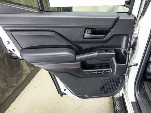 Certified 2025 Toyota 4Runner SR5 image 22