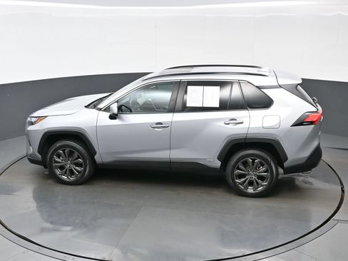 Used 2023 Toyota RAV4 Limited AWD/4WD image 38