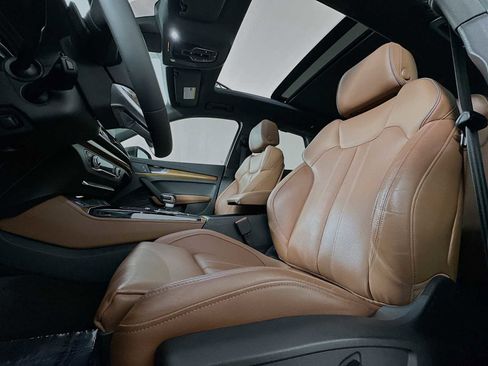 Used 2024 Audi Q5 e Premium Plus w/ Premium Plus Package image 19