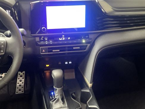 Certified 2026 Toyota Camry SE w/ Convenience Package FWD image 31