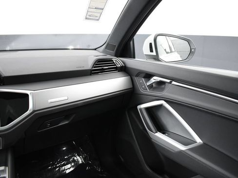 Used 2025 Audi Q3 2.0T Premium w/ Convenience Package AWD/4WD image 13
