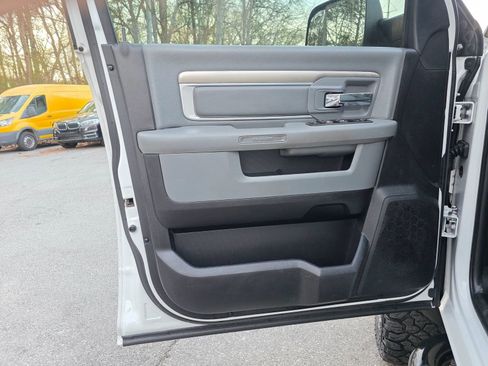 Used 2017 RAM 2500 SLT image 25