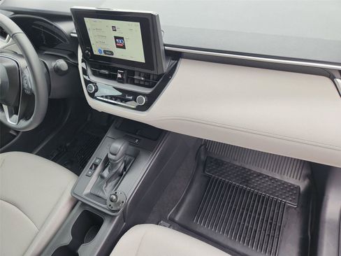 Used 2026 Toyota Corolla Cross LE w/ Moonroof Package FWD image 27