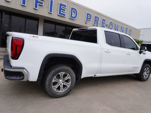 Used 2023 GMC Sierra 1500 SLE AWD/4WD image 6
