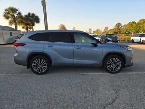 Used 2021 Toyota Highlander Platinum image 6