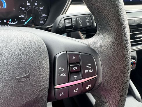 Used 2021 Ford Escape SE image 12