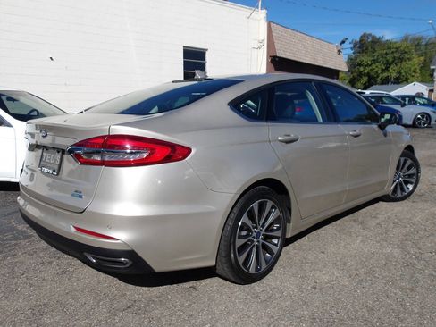 Used 2019 Ford Fusion SE image 6
