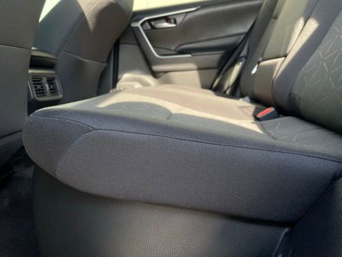 Used 2024 Toyota RAV4 XLE image 39