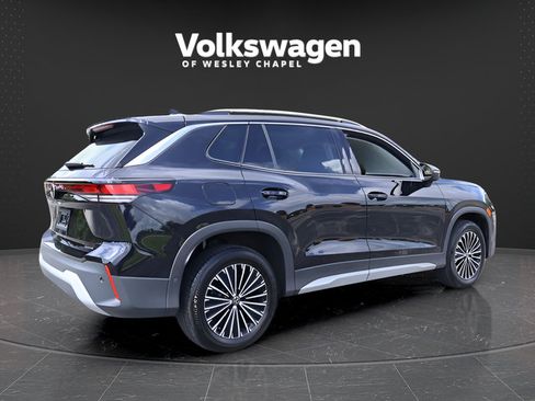 Certified 2025 Volkswagen Tiguan S w/ 18" Wheel Package AWD/4WD image 8