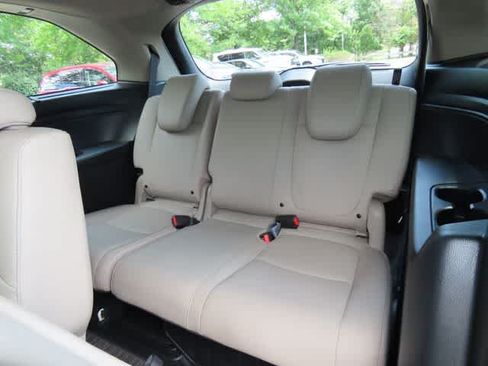 Used 2023 Honda Odyssey Touring image 15