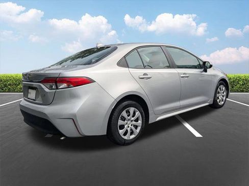 Certified 2024 Toyota Corolla LE FWD image 5