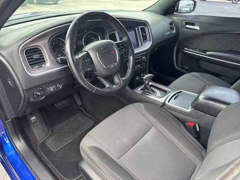 Used 2019 Dodge Charger SXT RWD image 33