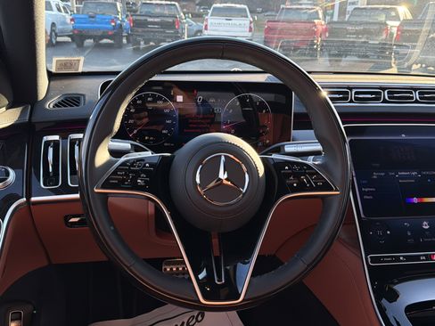 Used 2025 Mercedes-Benz S 580 S 580 image 14