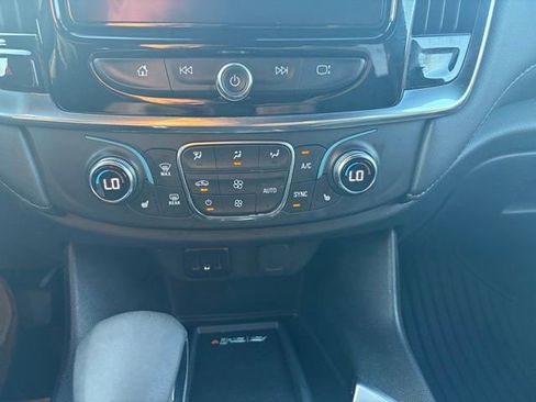 Used 2023 Chevrolet Traverse LT AWD/4WD image 21
