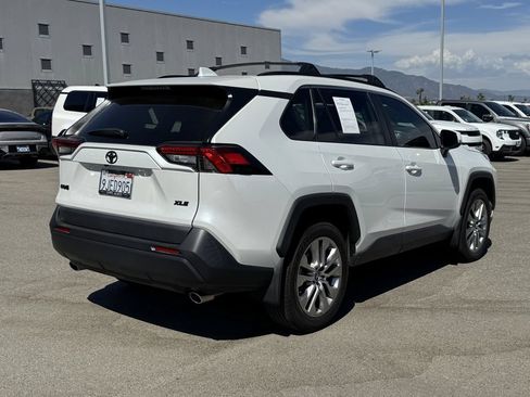 Used 2023 Toyota RAV4 XLE Premium FWD image 8