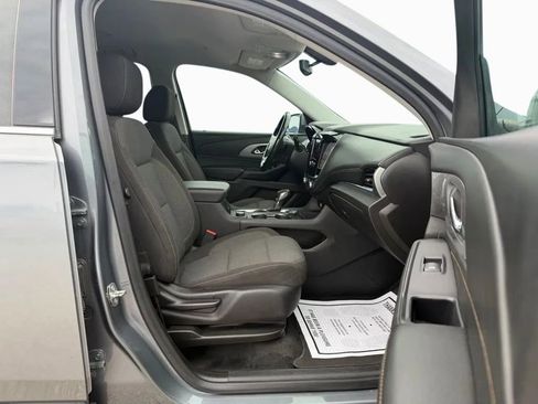 Used 2021 Chevrolet Traverse LT FWD image 26