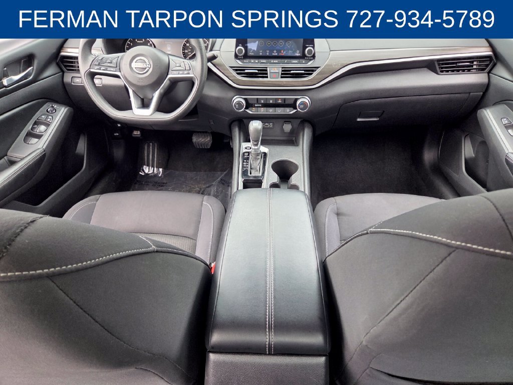 Used 2025 Nissan Altima 2.5 SV FWD image 14