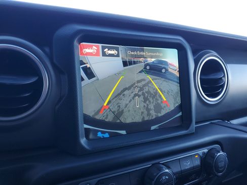 Used 2023 Jeep Wrangler Unlimited Rubicon 4xe image 18