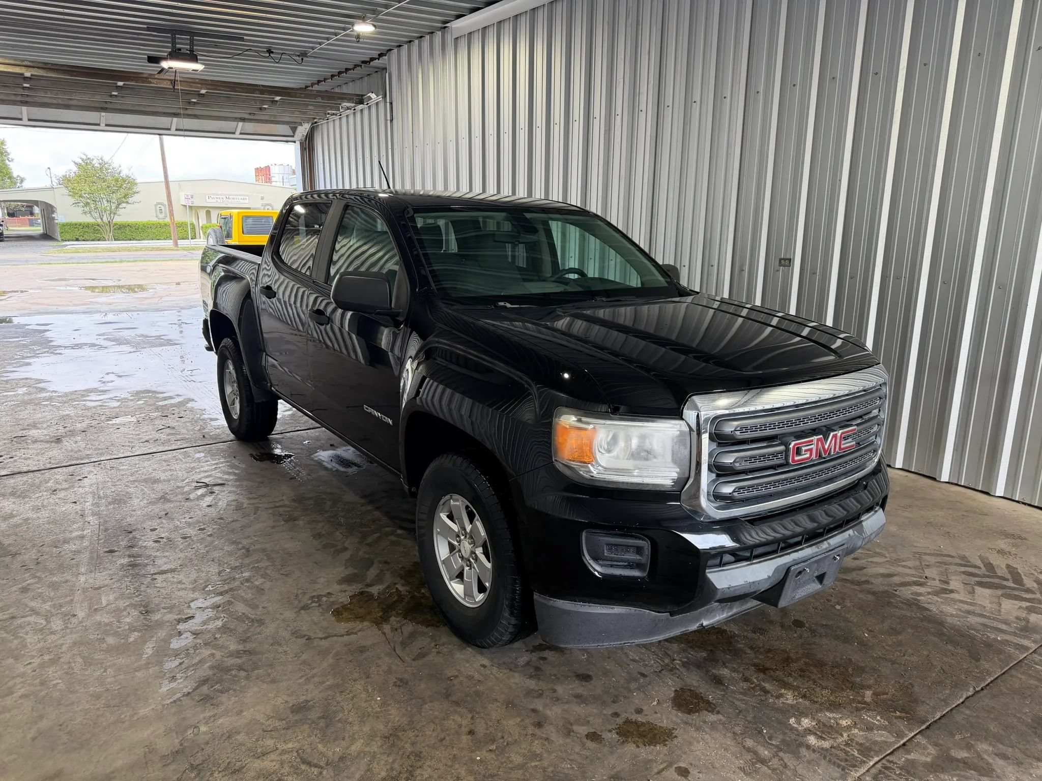 Used 2015 GMC Canyon 2WD Crew Cab image 4