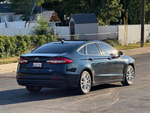 Used 2020 Ford Fusion SE FWD image 5