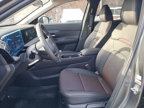 New 2026 Nissan Kicks SR w/ Cold Weather Package image 10