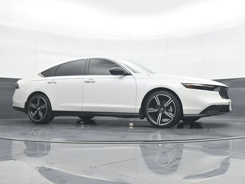 Used 2023 Honda Accord Sport image 32