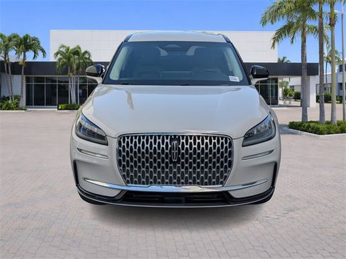 Used 2023 Lincoln Corsair FWD w/ Towing Package image 2