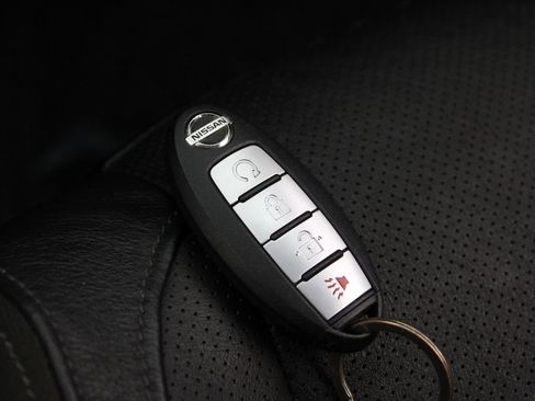 Certified 2018 Nissan Rogue Sport SL image 28