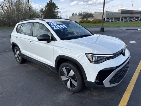 Used 2025 Volkswagen Taos S AWD/4WD image 28