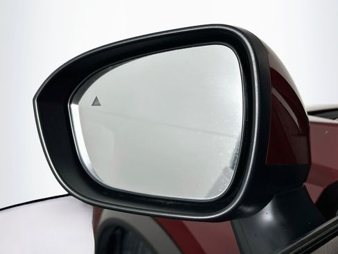 Used 2023 Nissan Rogue SV AWD/4WD image 16